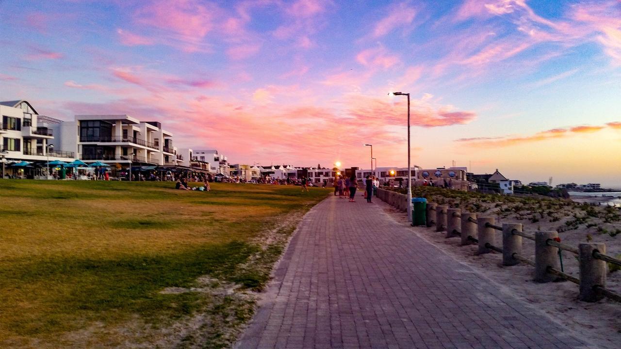 Heaven On Earth - Blouberg Beachfront Self-Catering Apartment Блаубергстранд Экстерьер фото
