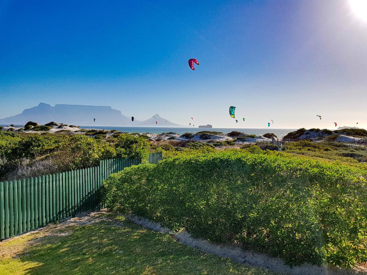 Heaven On Earth - Blouberg Beachfront Self-Catering Apartment Блаубергстранд Экстерьер фото